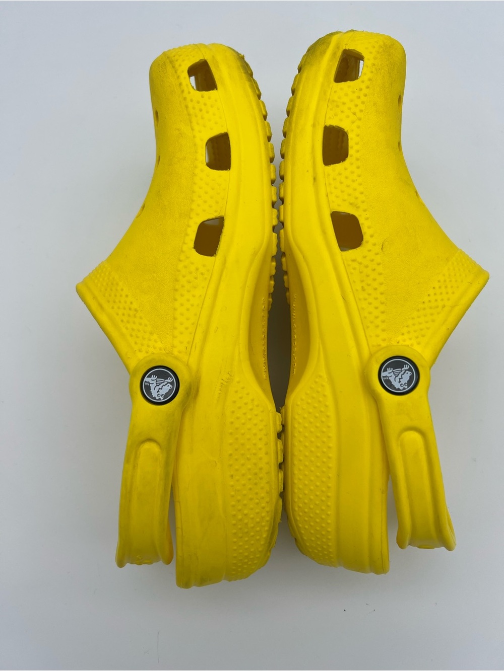 Crocs Women’s size 8 slip on shoes yellow clogs mules - Picture 2 of 9
